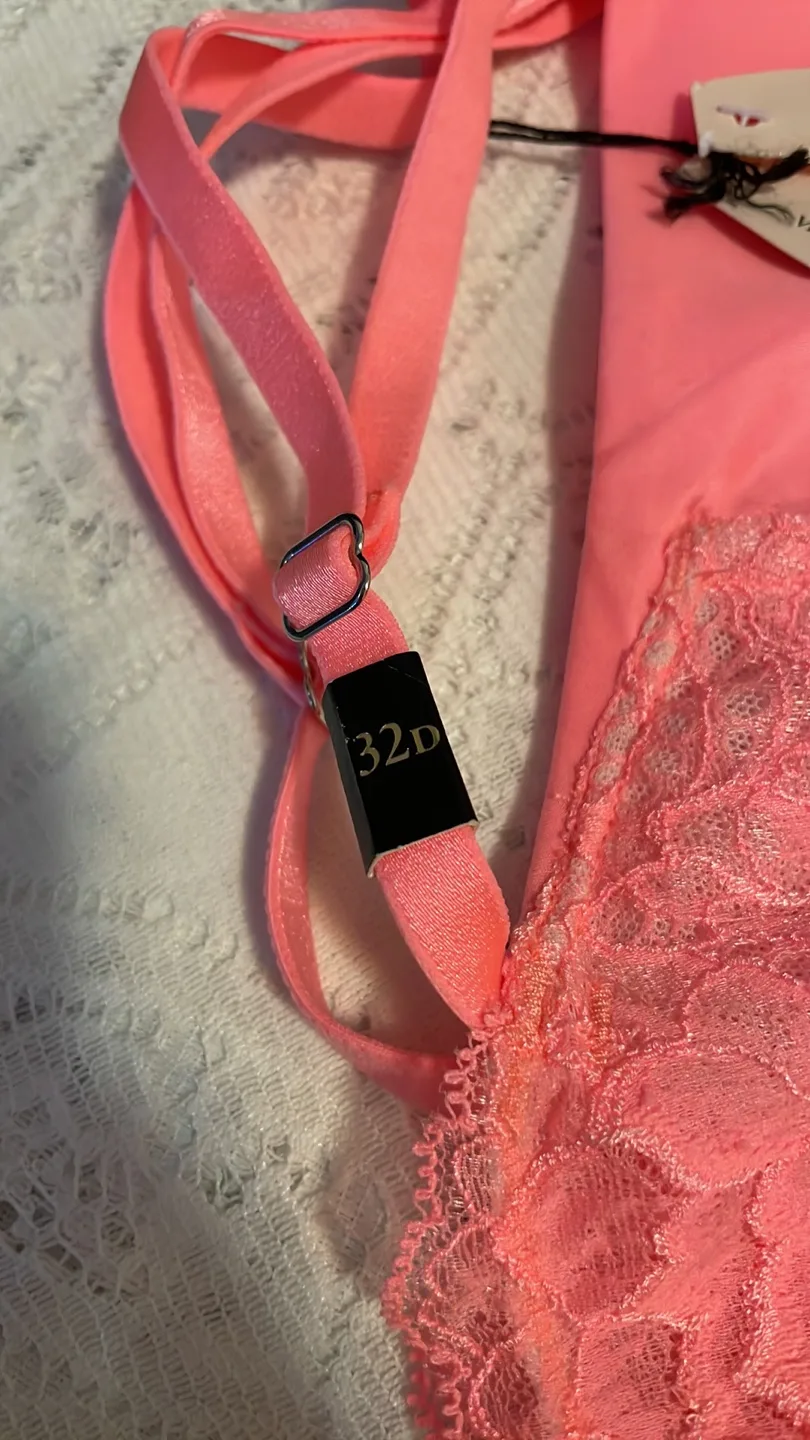 VICTORIA’S SECRET Bra 32D (in original condition) image indicator(2)