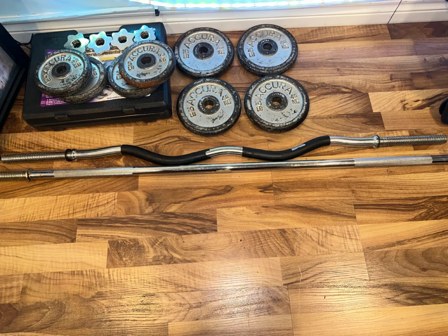 Ez-Curl Bar and Olympic Straight Bar For Weight Lifting image indicator(3)