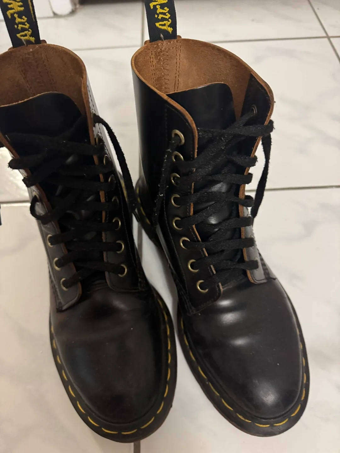 Dr. Martens / Blundstone Chelsea Boots image indicator(6)