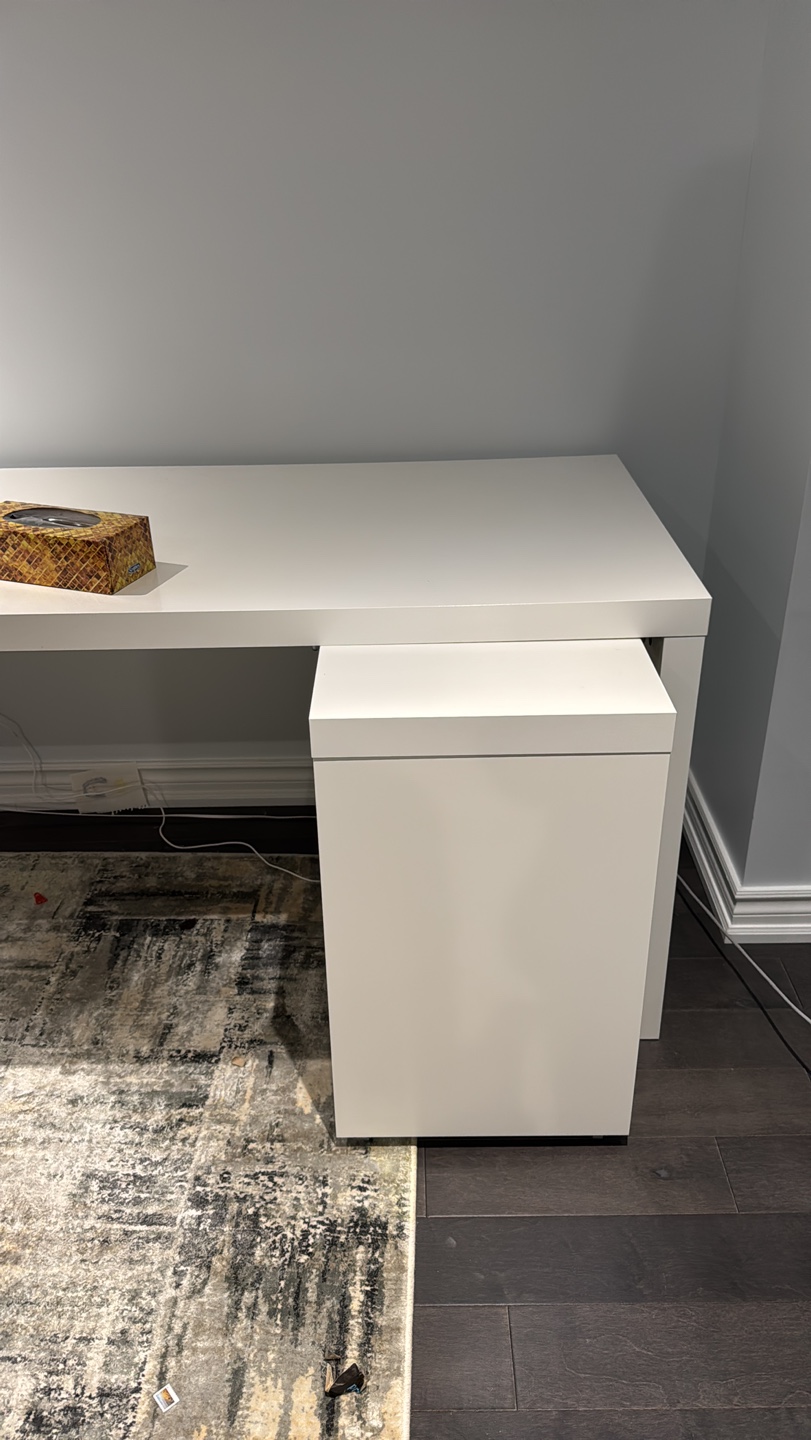 IKEA MALM Desk with Pull-Out Panel - photo 2