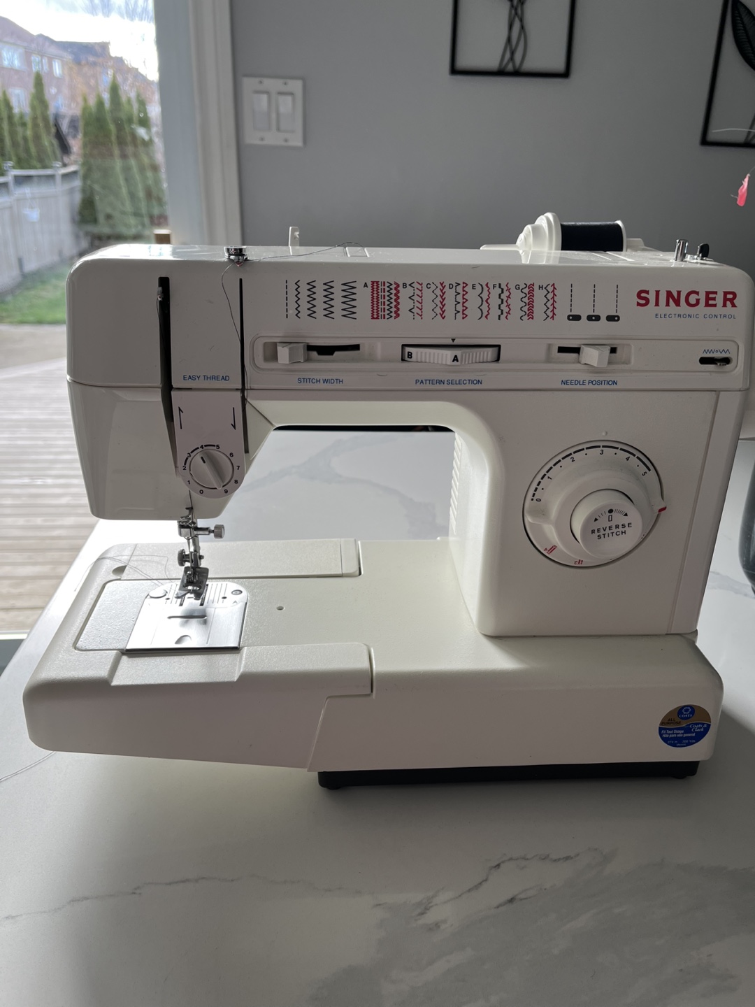 Singer 4830 Sewing Machine - photo 3