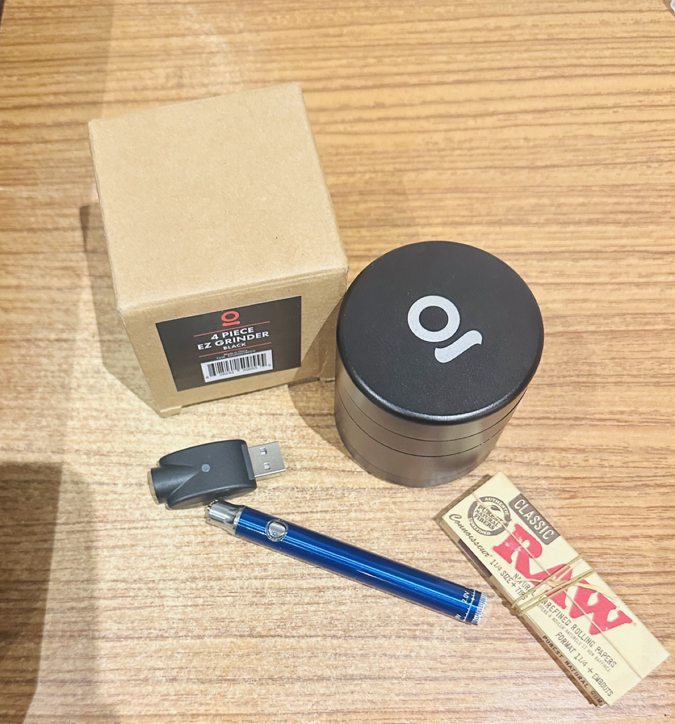 4 Piece Grinder, Pen & Charger