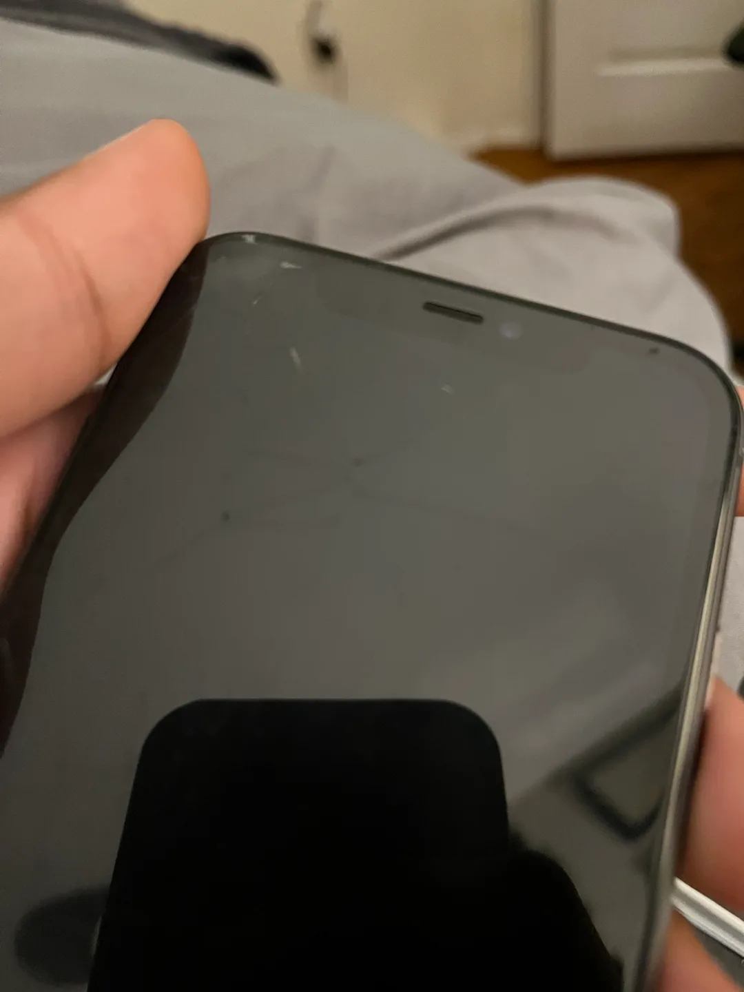 iPhone 11 Black 64GB image indicator(4)