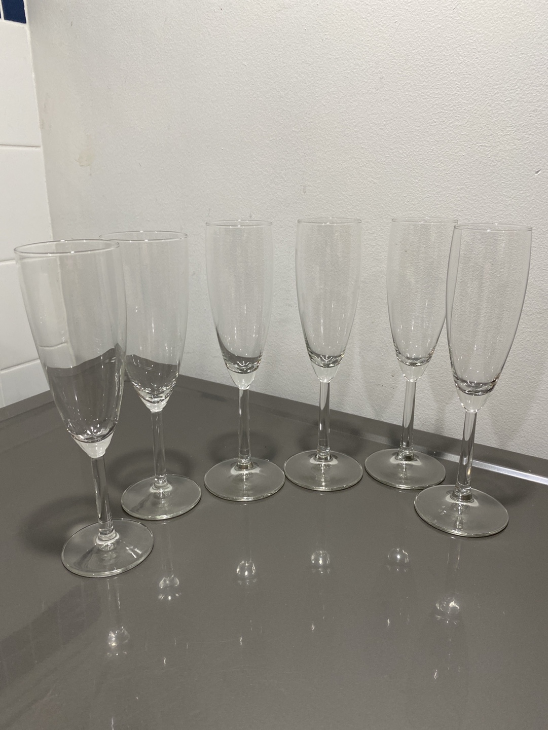 8 Champagne Flutes - photo 2