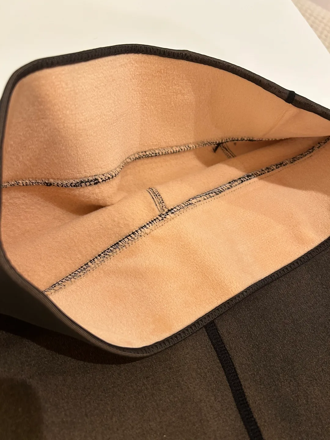 NEW Warm Leggings XS image indicator(2)