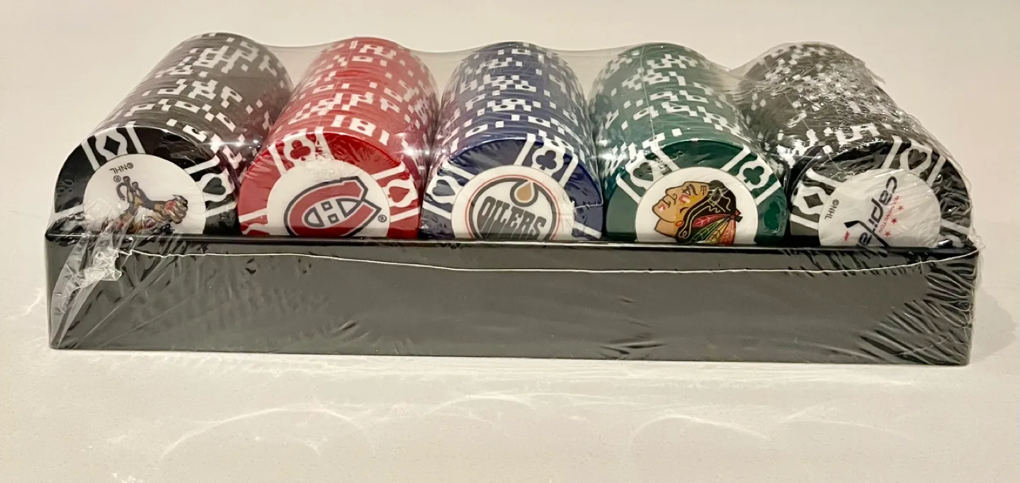 NHL Playing cards, poker chips & NHL book. image indicator(10)