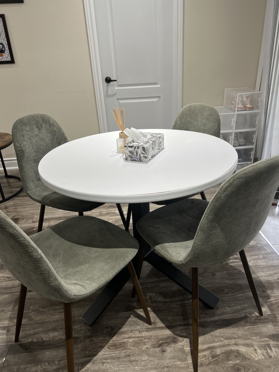 Dining Table - photo 3