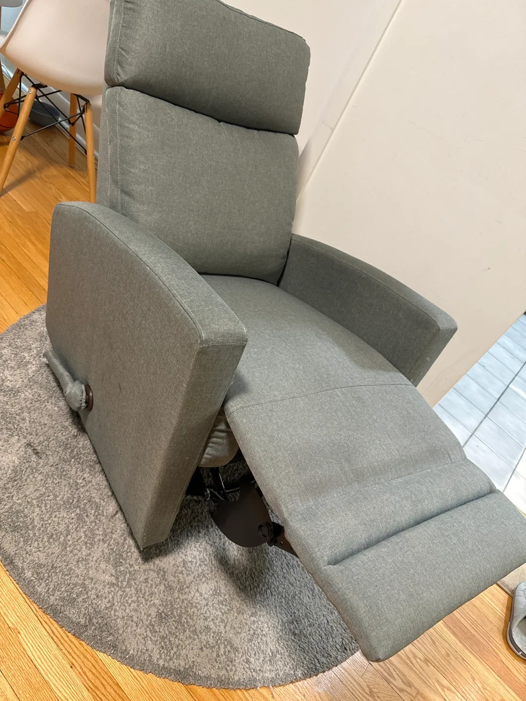 Reclining Swivel Armchair image indicator(5)