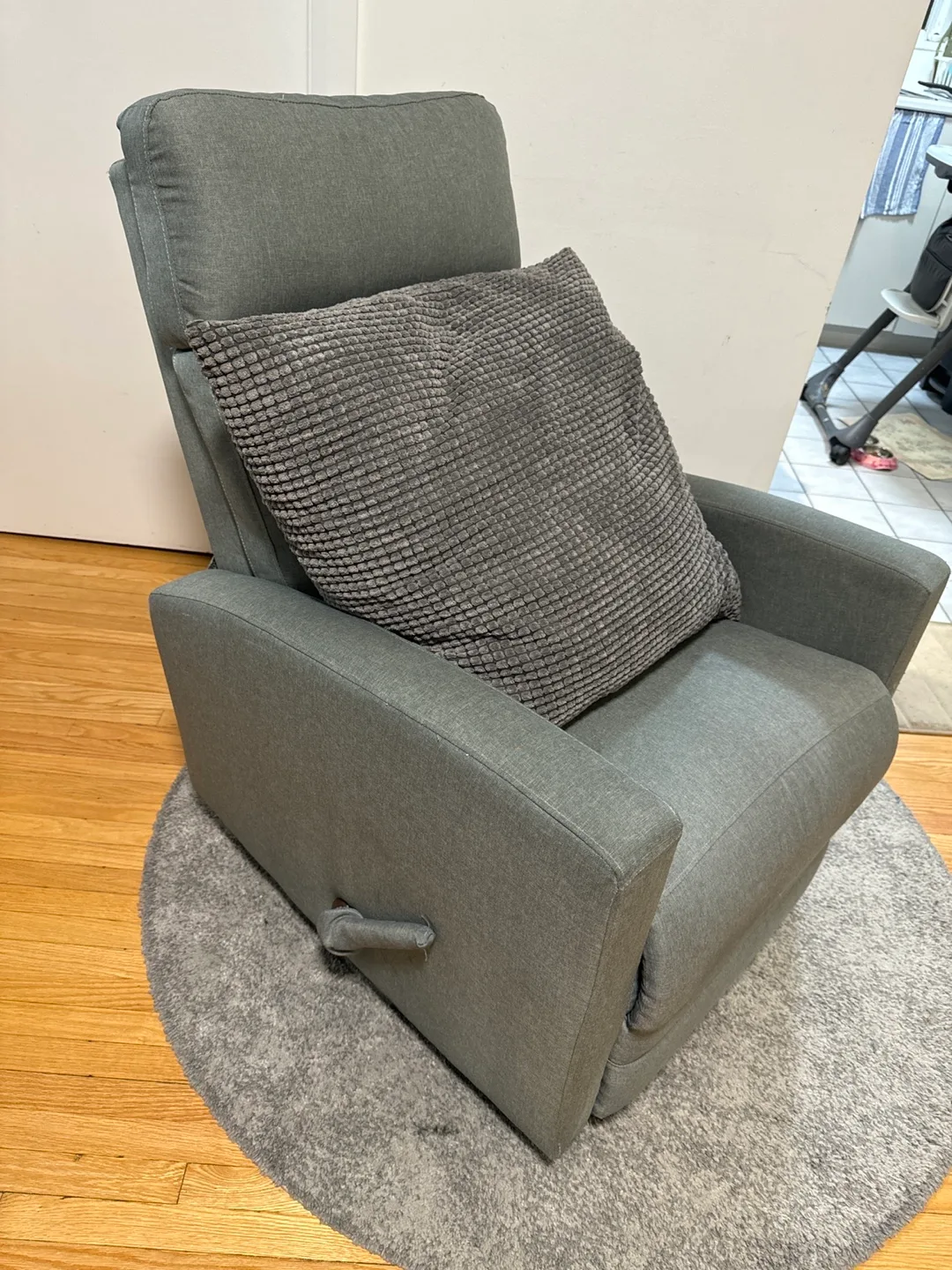 Reclining Swivel Armchair image indicator(3)