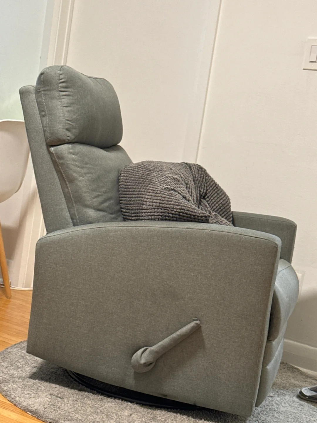 Reclining Swivel Armchair image indicator(7)