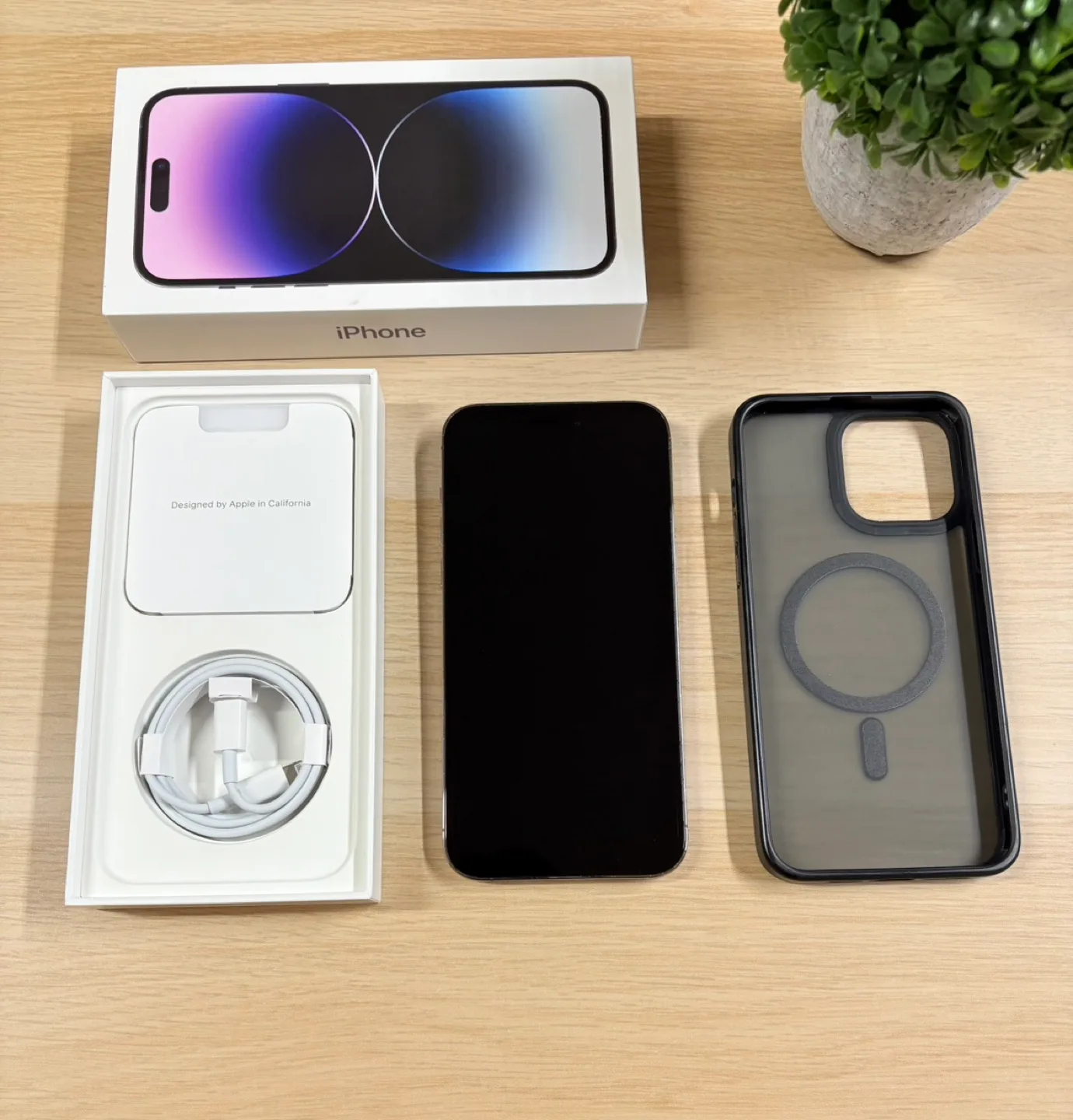 Apple iPhone 14 Pro Max - 128GB ( UNLOCKED ) Mint Condition thumbnail