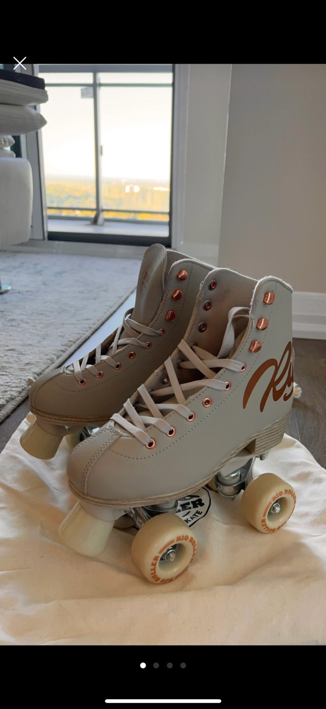 Brand new roller selling skates