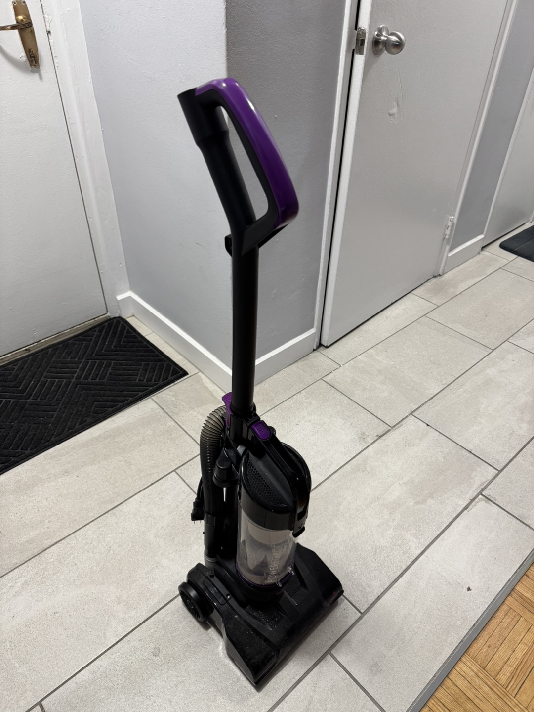 Bissell Vacuum cleaner - photo 2