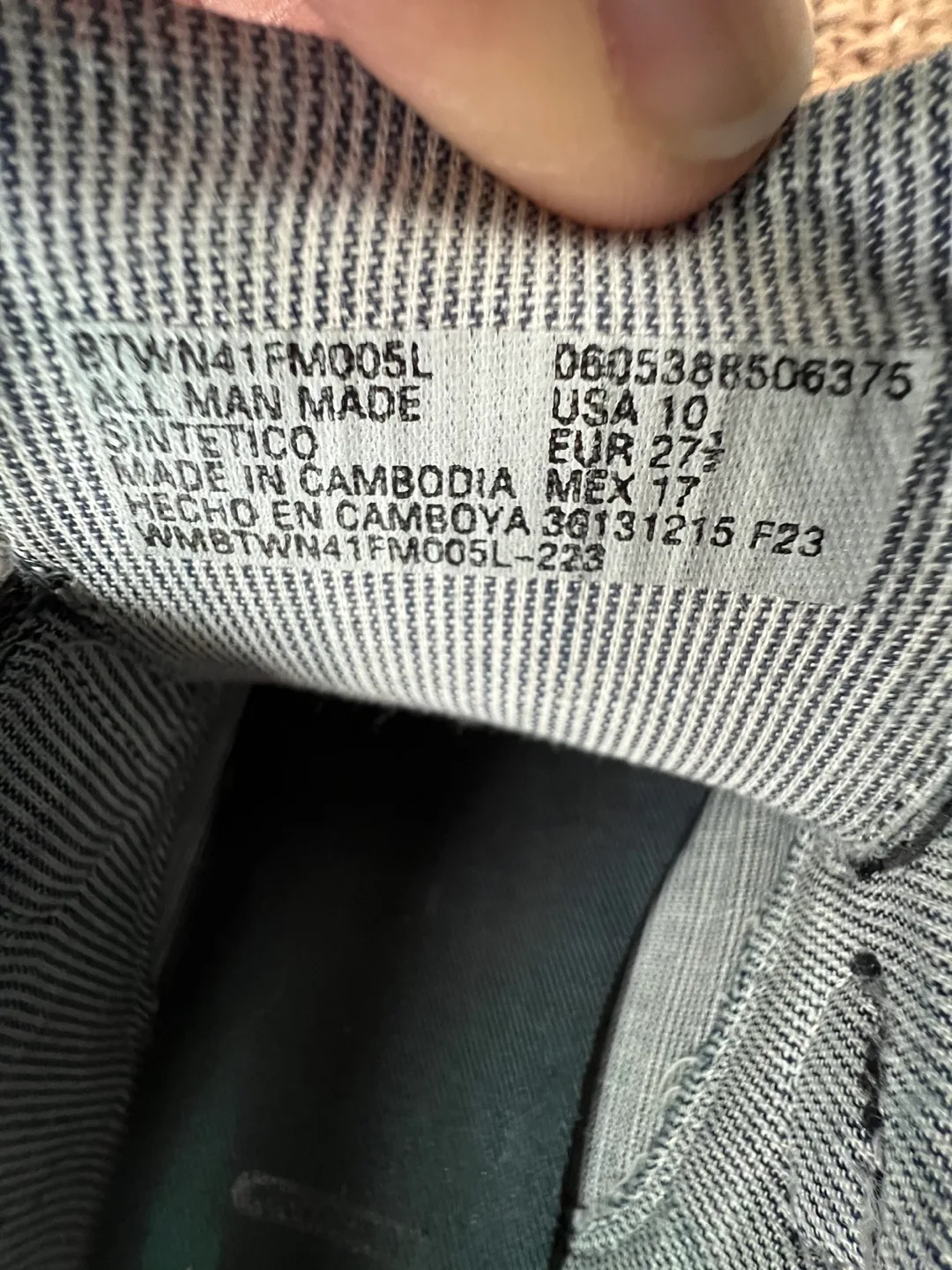 Wonder nation school shoes. Non marking image indicator(3)