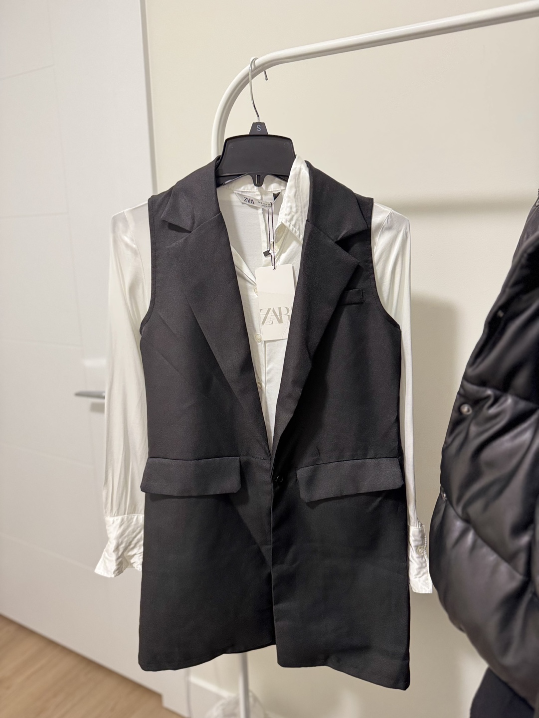 Black Long Vest - photo 4