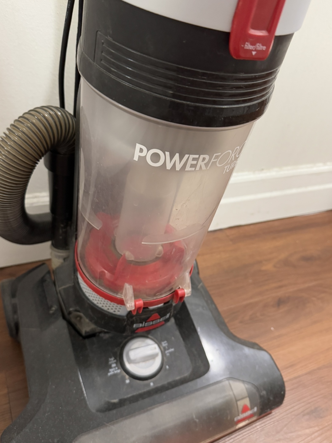 Bissell PowerForce Turbo Vacuum - photo 2
