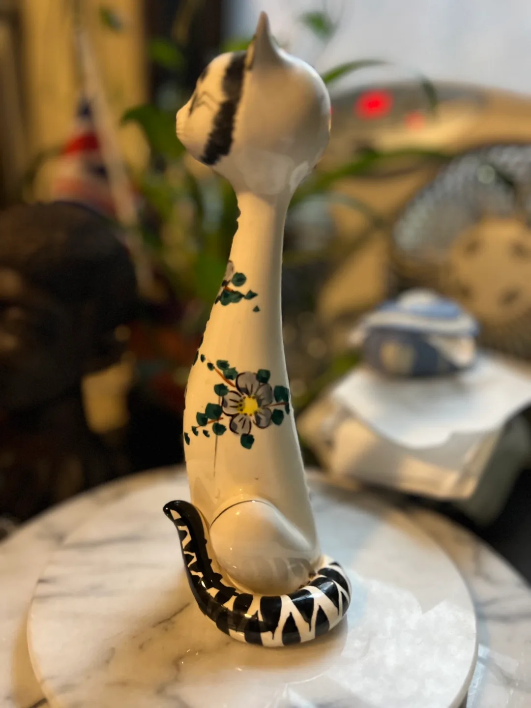 Vintage Porcelain Cat Figurine image indicator(5)