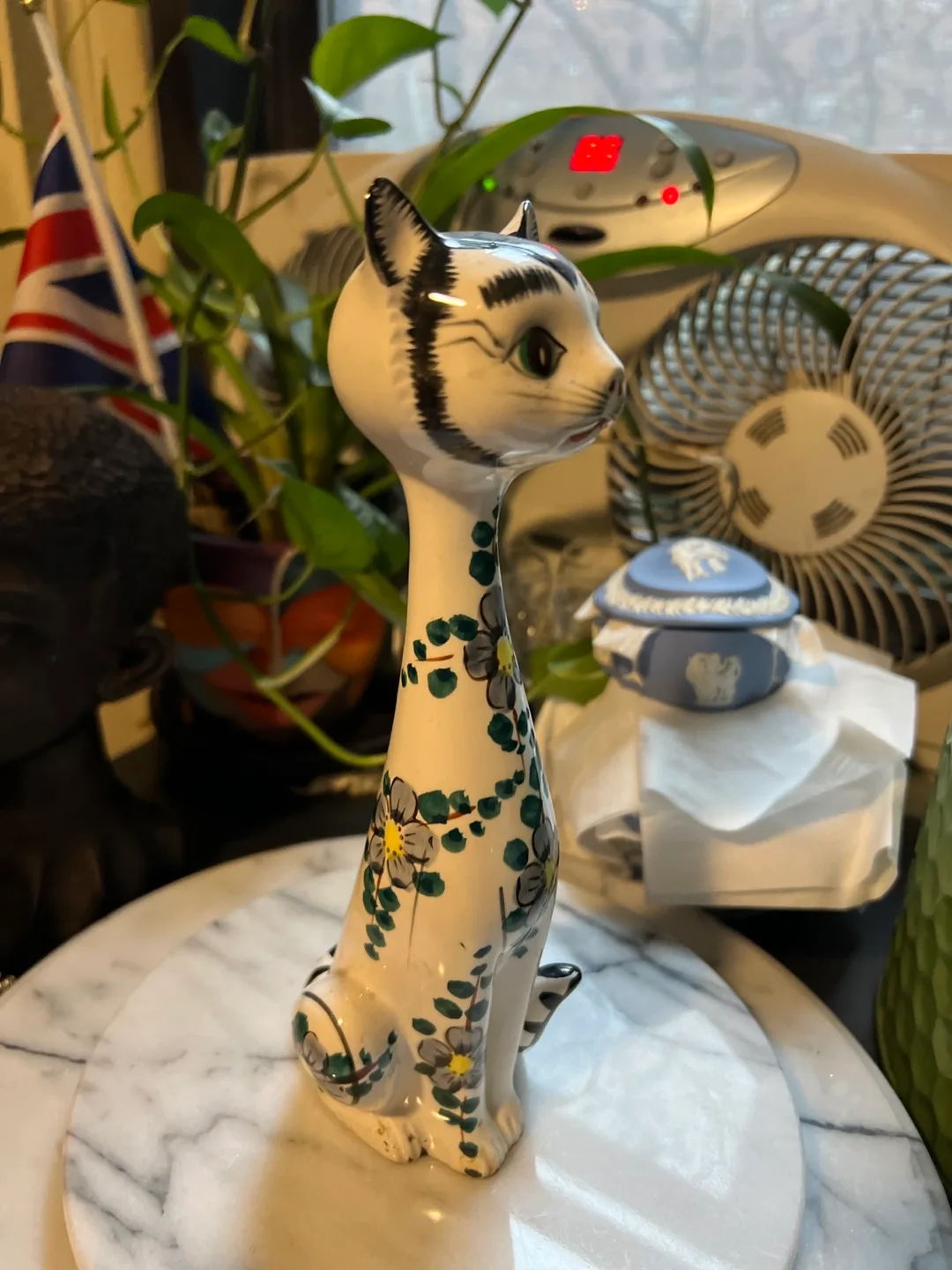 Vintage Porcelain Cat Figurine image indicator(3)