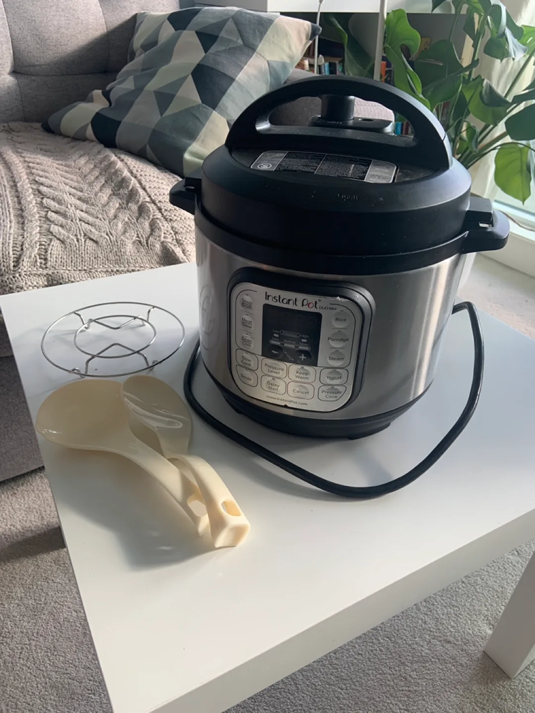 Instant Pot Duo Mini thumbnail