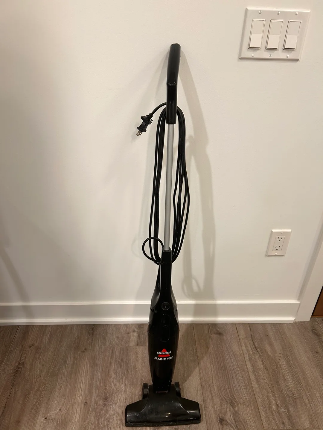 Bissell Magic Vac Cordless Handheld Vacuum thumbnail