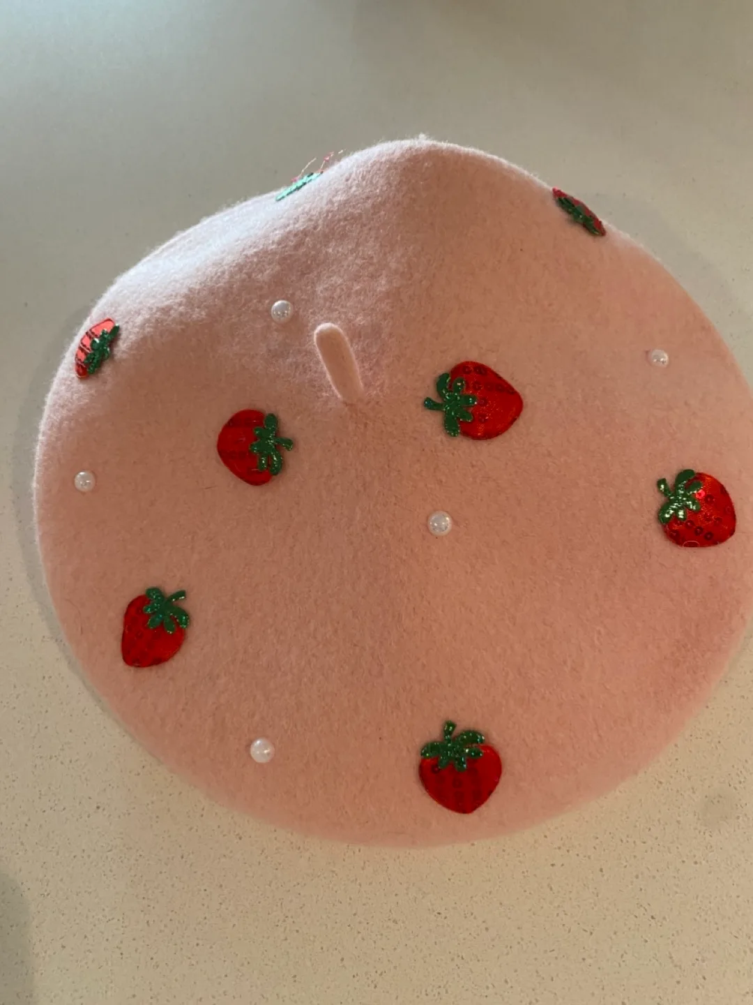 Pink Strawberry Beret image indicator(3)