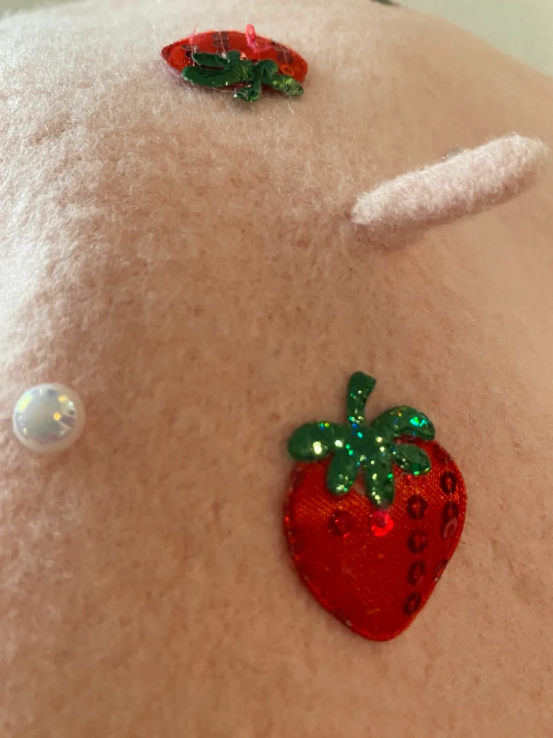 Pink Strawberry Beret image indicator(4)
