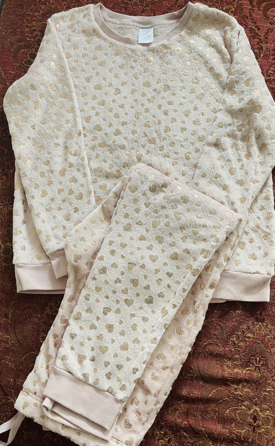 Women's Pink and Gold Heart Print Pajama Set - photo 2