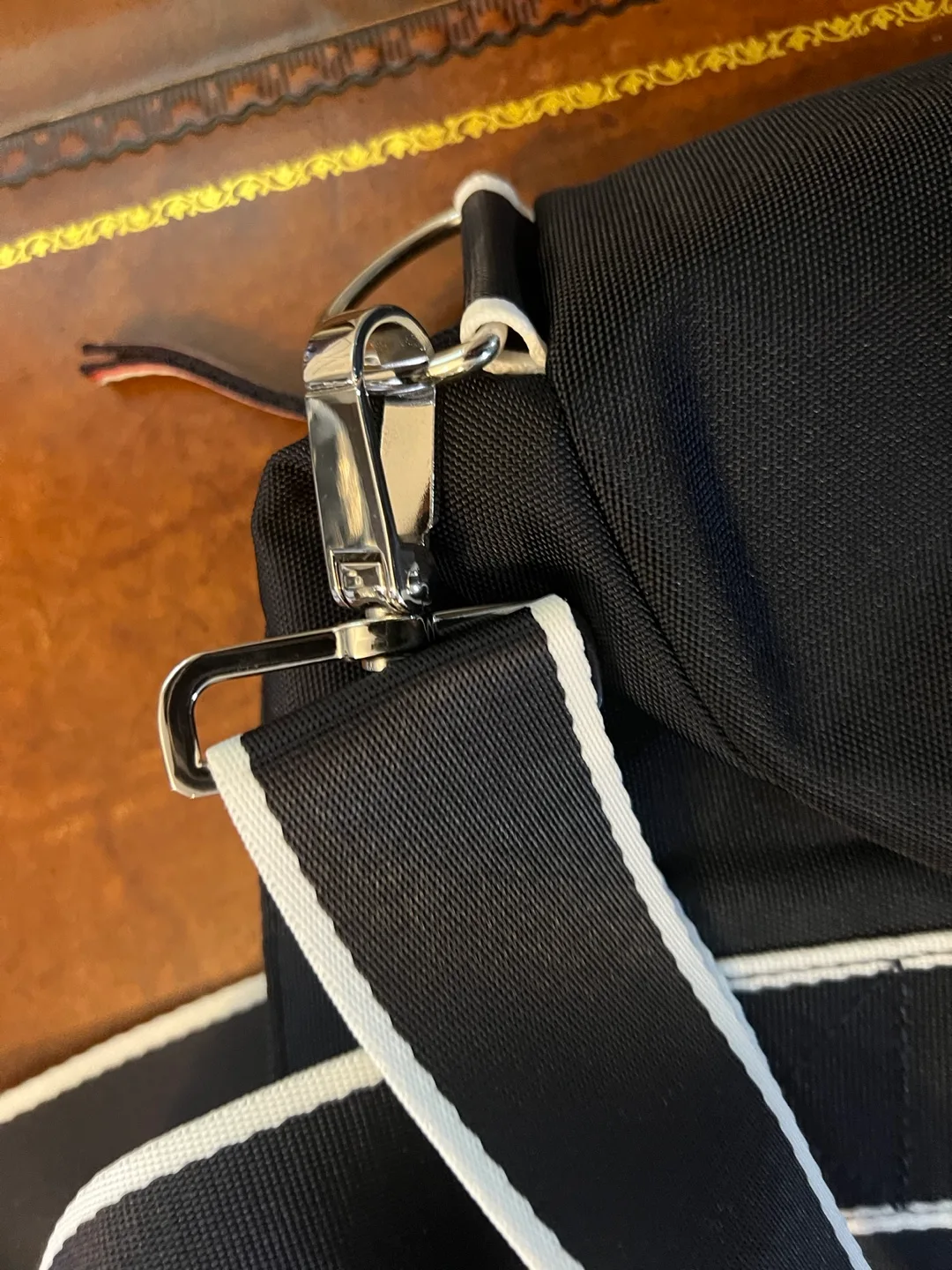 Tommy Hilfiger Duffle Bag image indicator(4)