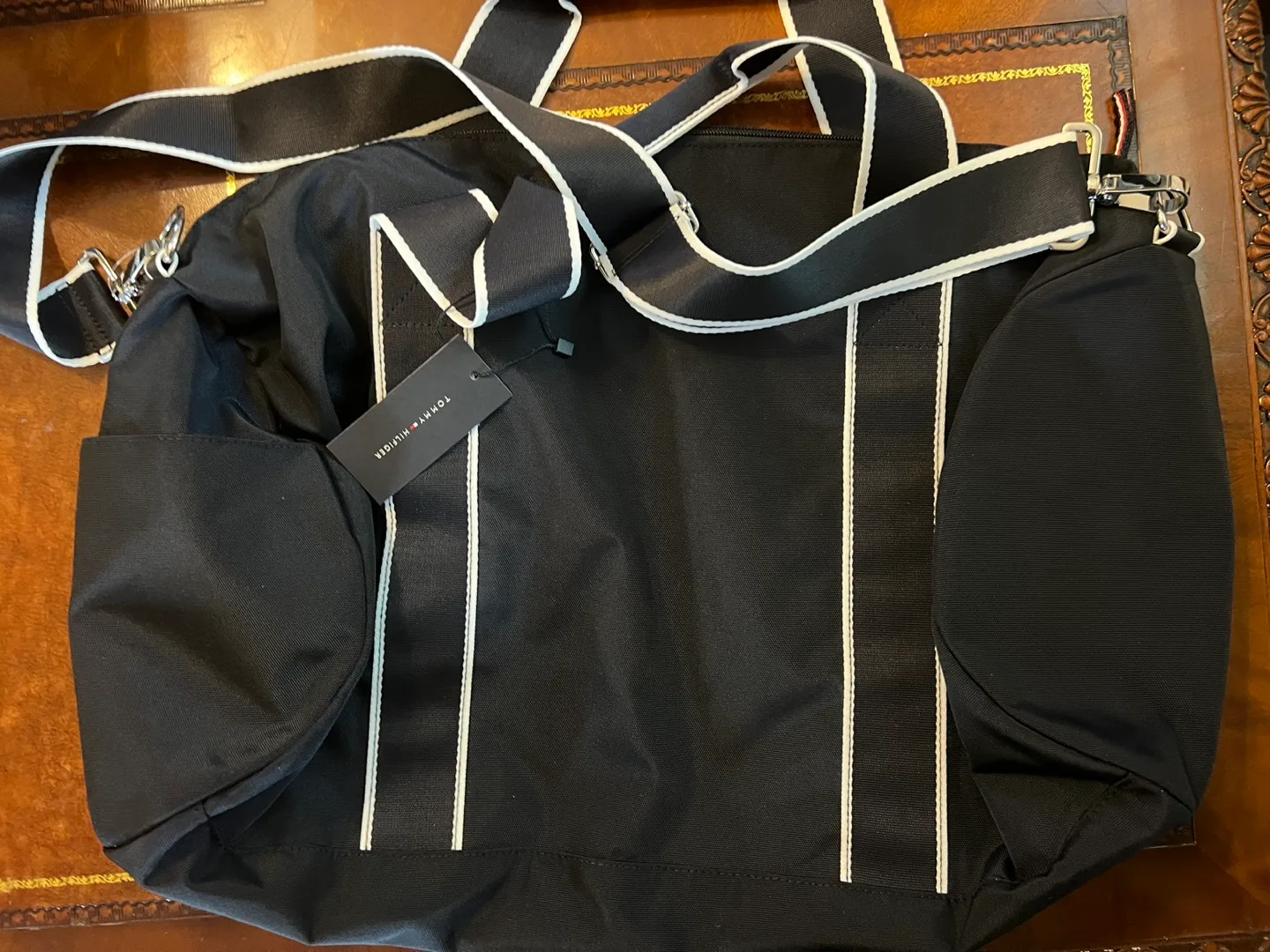 Tommy Hilfiger Duffle Bag image indicator(5)