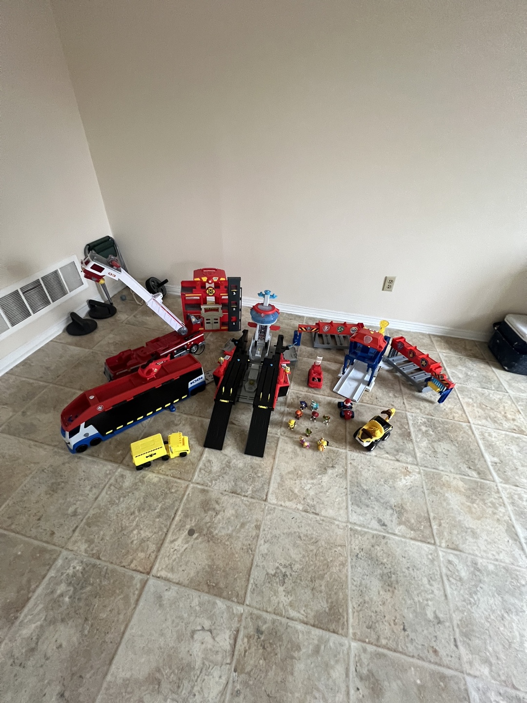 Paw Patrol Ultimate Rescue Playset