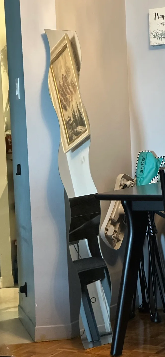 Wavy Full Length Mirror #freecycle thumbnail