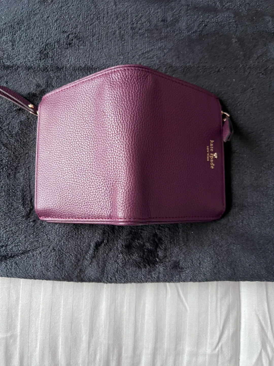 Kate Spade Wallet image indicator(2)