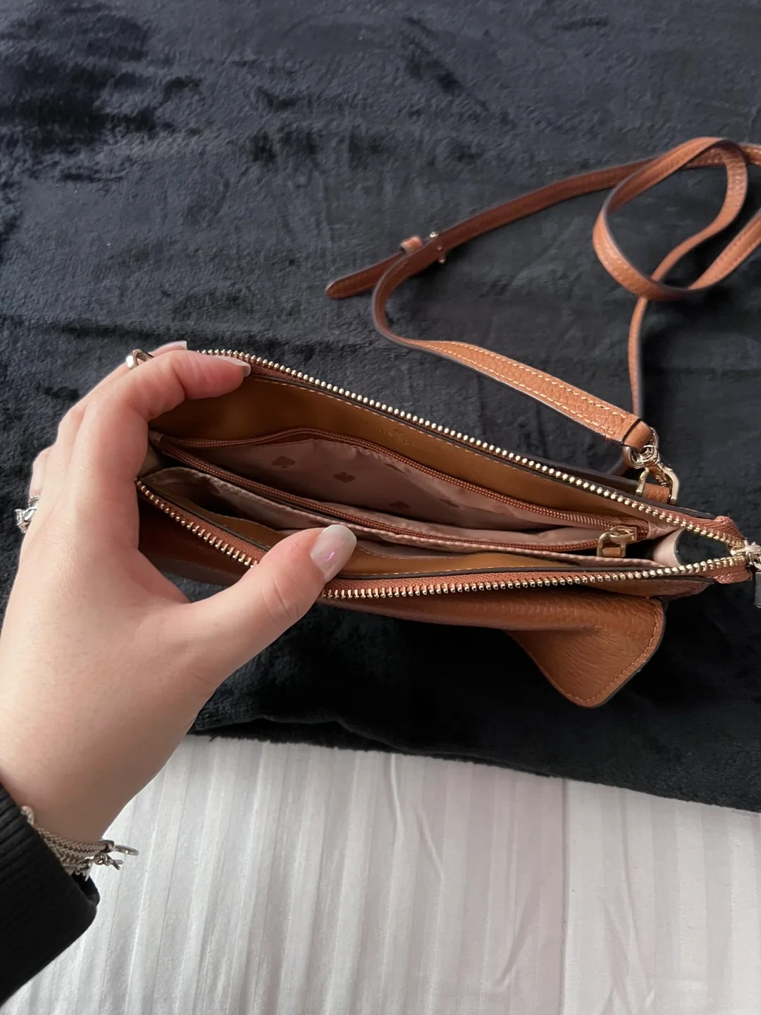 Kate Spade Brown Crossbody Bag image indicator(2)