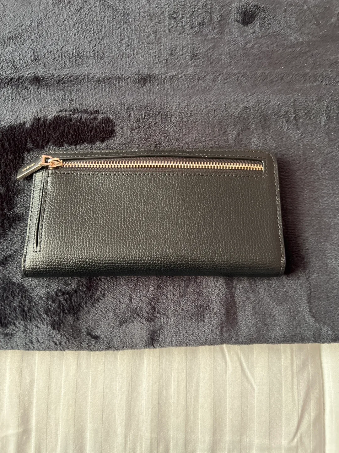 Kate Spade Black Wallet image indicator(2)