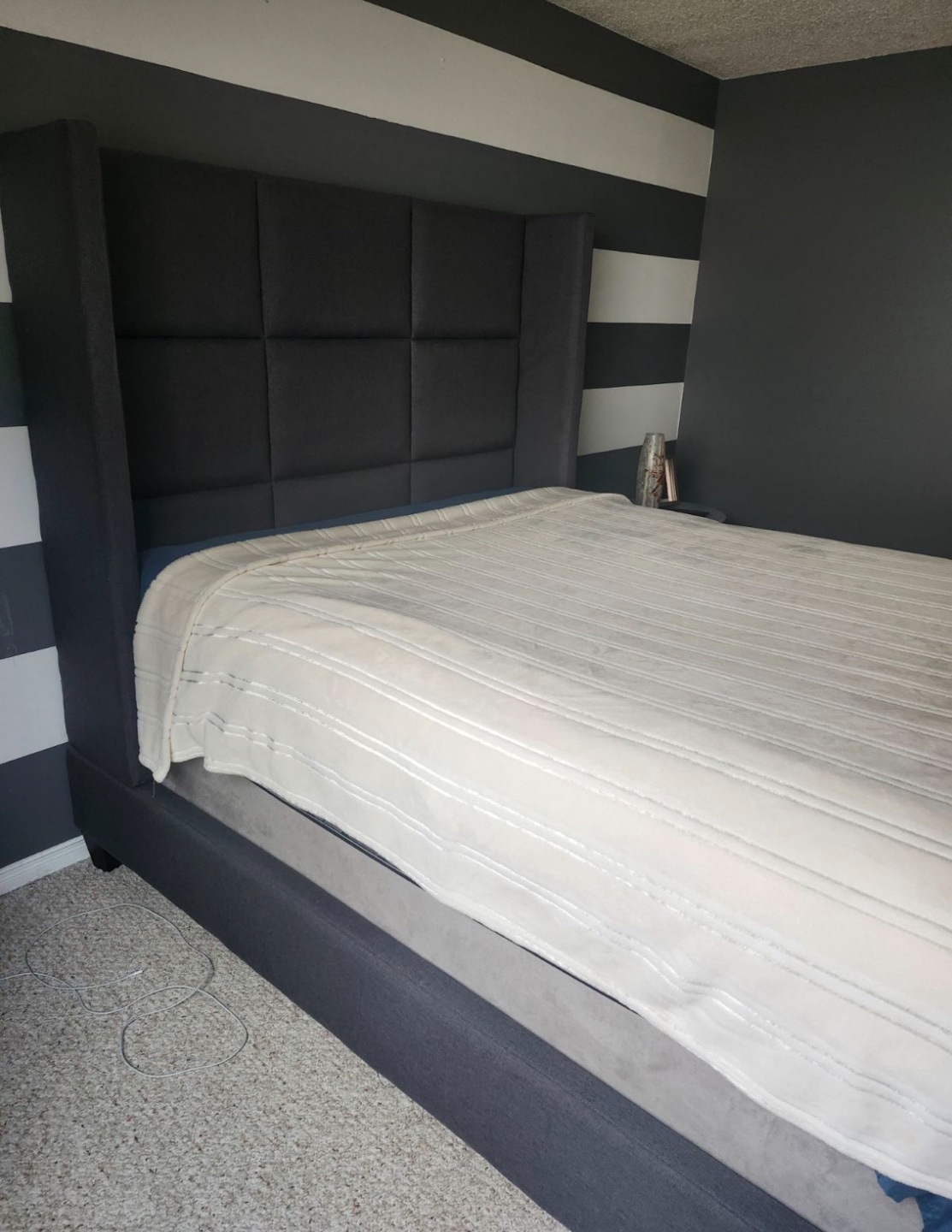 Urban Barn Greyson Queen Bed - Taylor Charcoal - photo 5