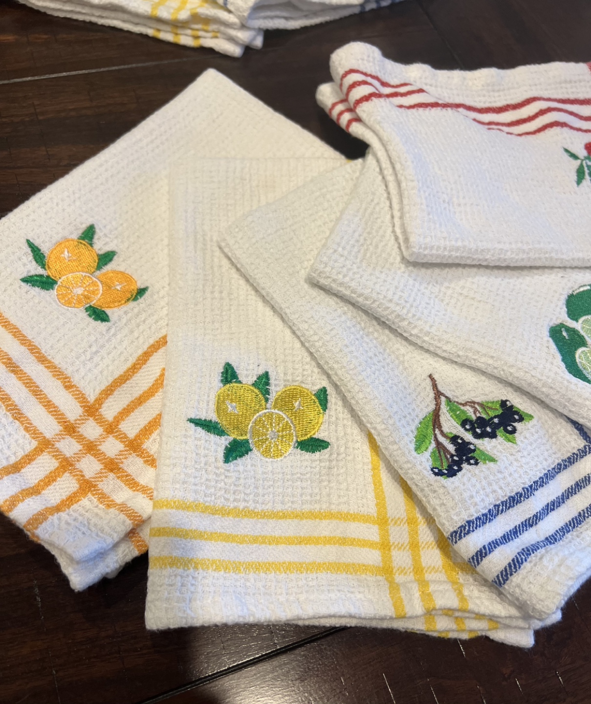 Embroidered Kitchen Tea Towels - photo 4
