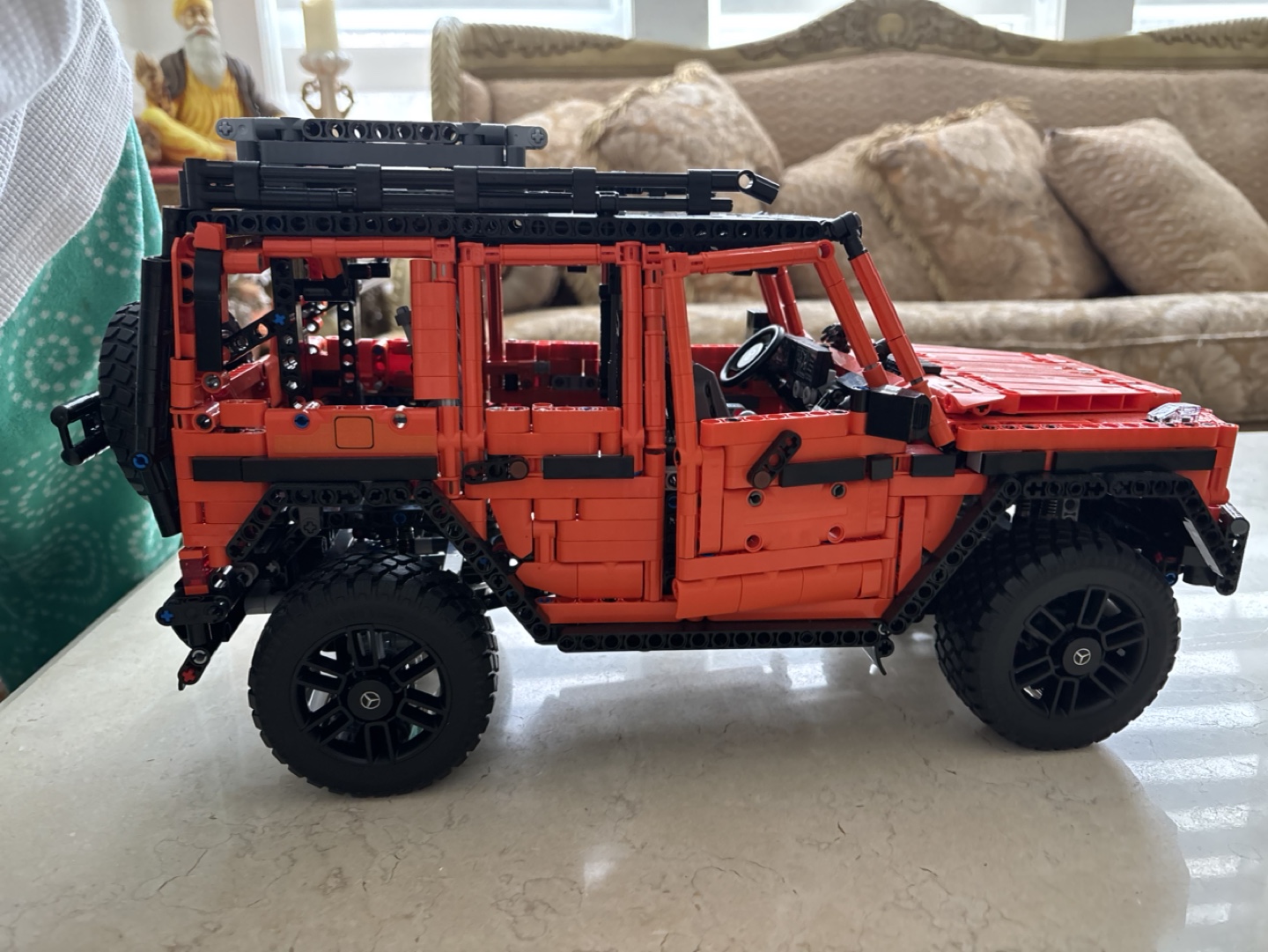 LEGO Technic Mercedes-Benz G 63 AMG - photo 2
