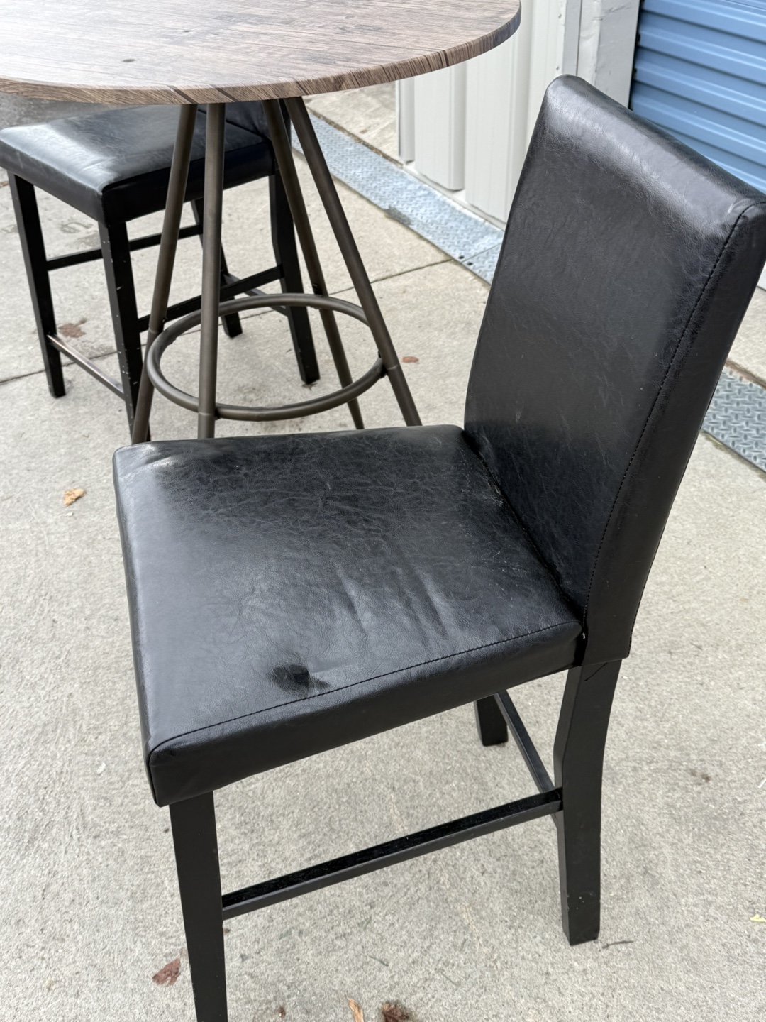 Dining Bar Table + 2 chairs. - photo 3