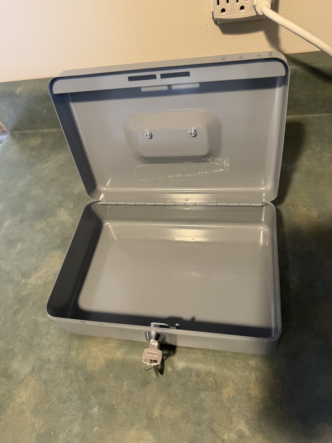 Metal Cashbox / Lockbox - photo 2