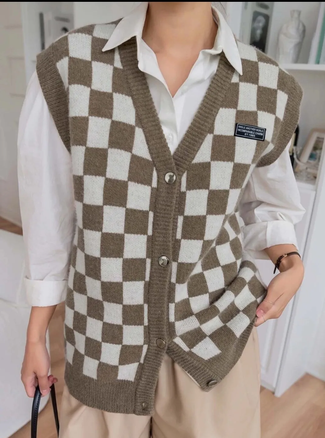 Checkered Knit Vest image indicator(2)