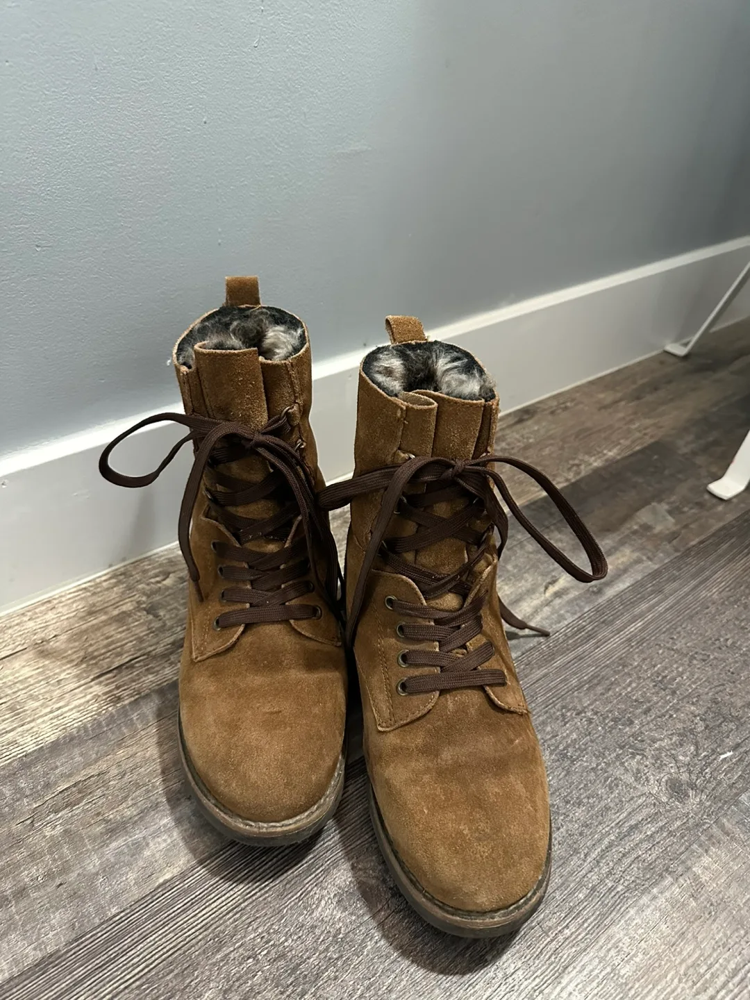 Women Aldo mid winter boots fur lined size 6.5 image indicator(2)