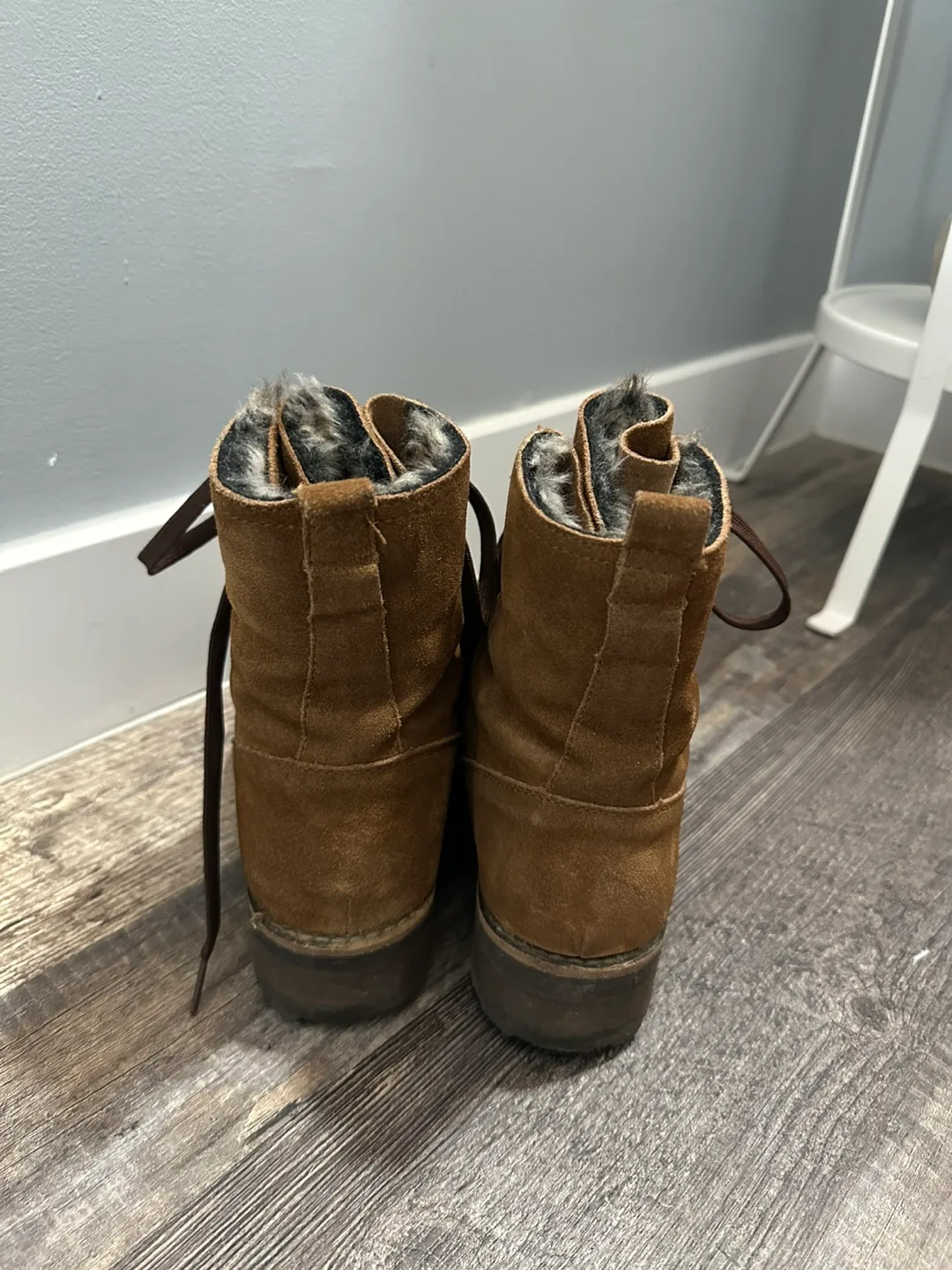 Women Aldo mid winter boots fur lined size 6.5 image indicator(4)