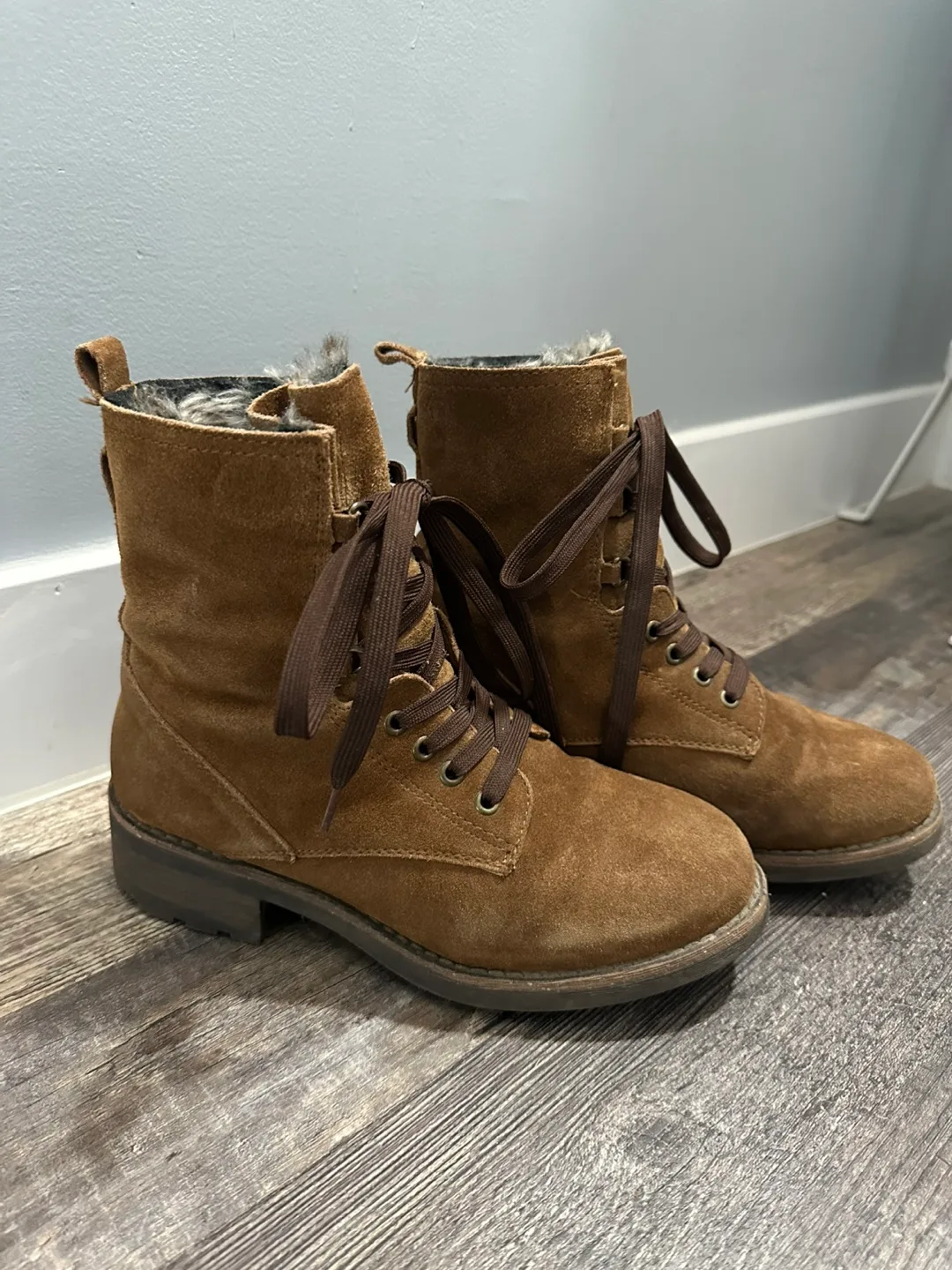 Women Aldo mid winter boots fur lined size 6.5 image indicator(3)