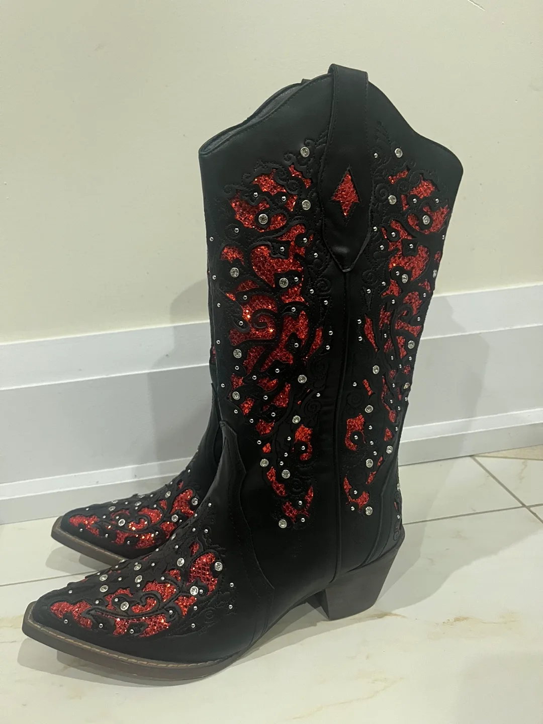 Women’s Rhinestone Western Cowgirl boots sz 8 & 9 (black/red) image indicator(5)