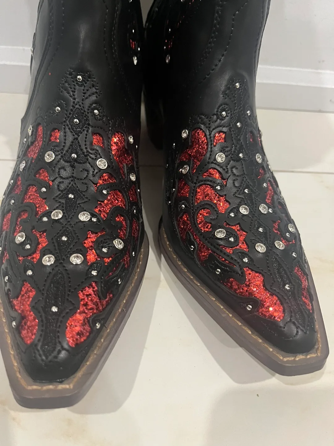 Women’s Rhinestone Western Cowgirl boots sz 8 & 9 (black/red) image indicator(7)