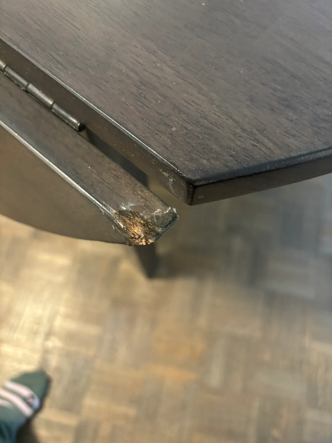 Round Drop Leaf Table image indicator(6)