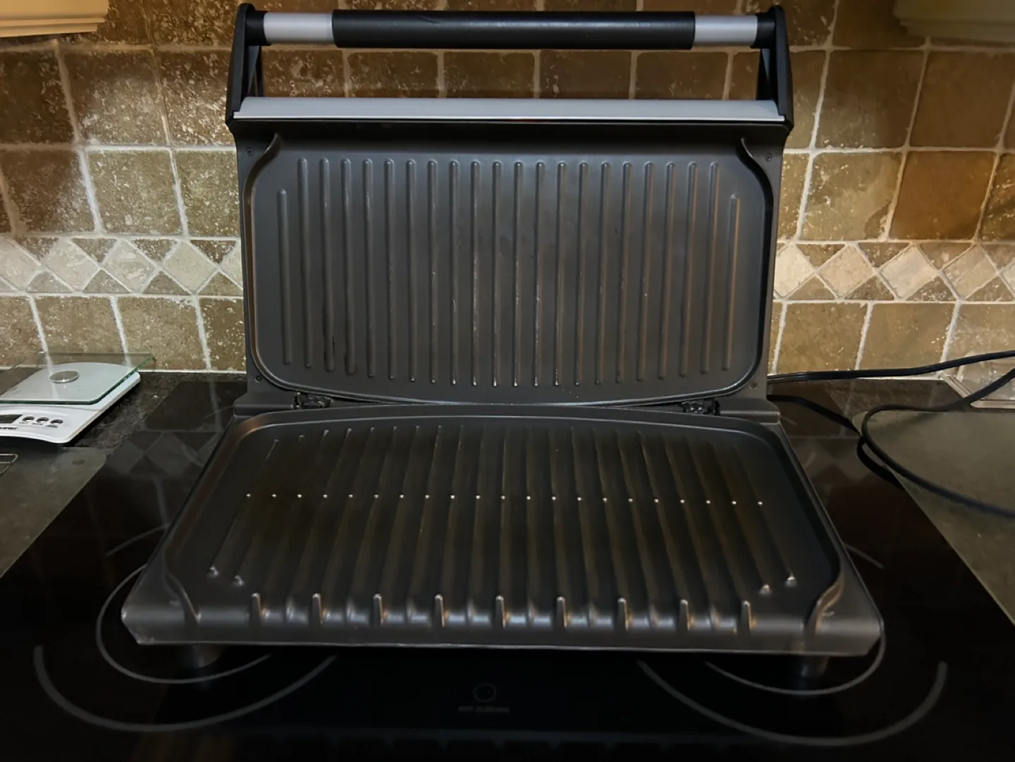 George Foreman Grilling Machine Large size image indicator(3)