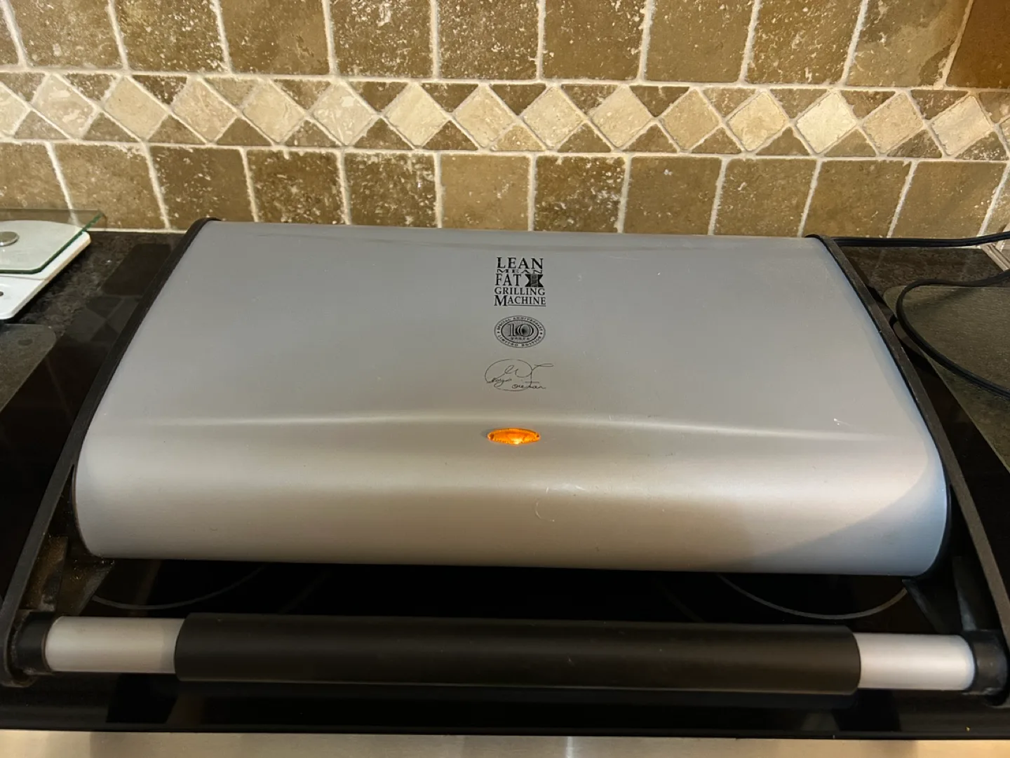 George Foreman Grilling Machine Large size image indicator(6)