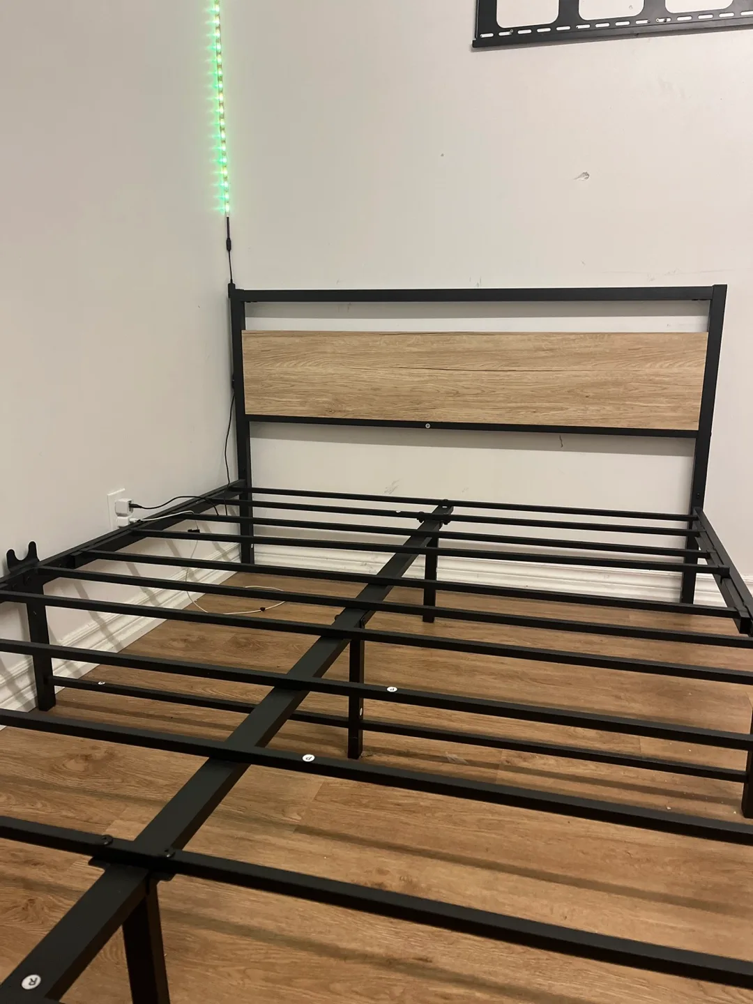 Metal Full Size Bed Frame with Headboard image indicator(5)