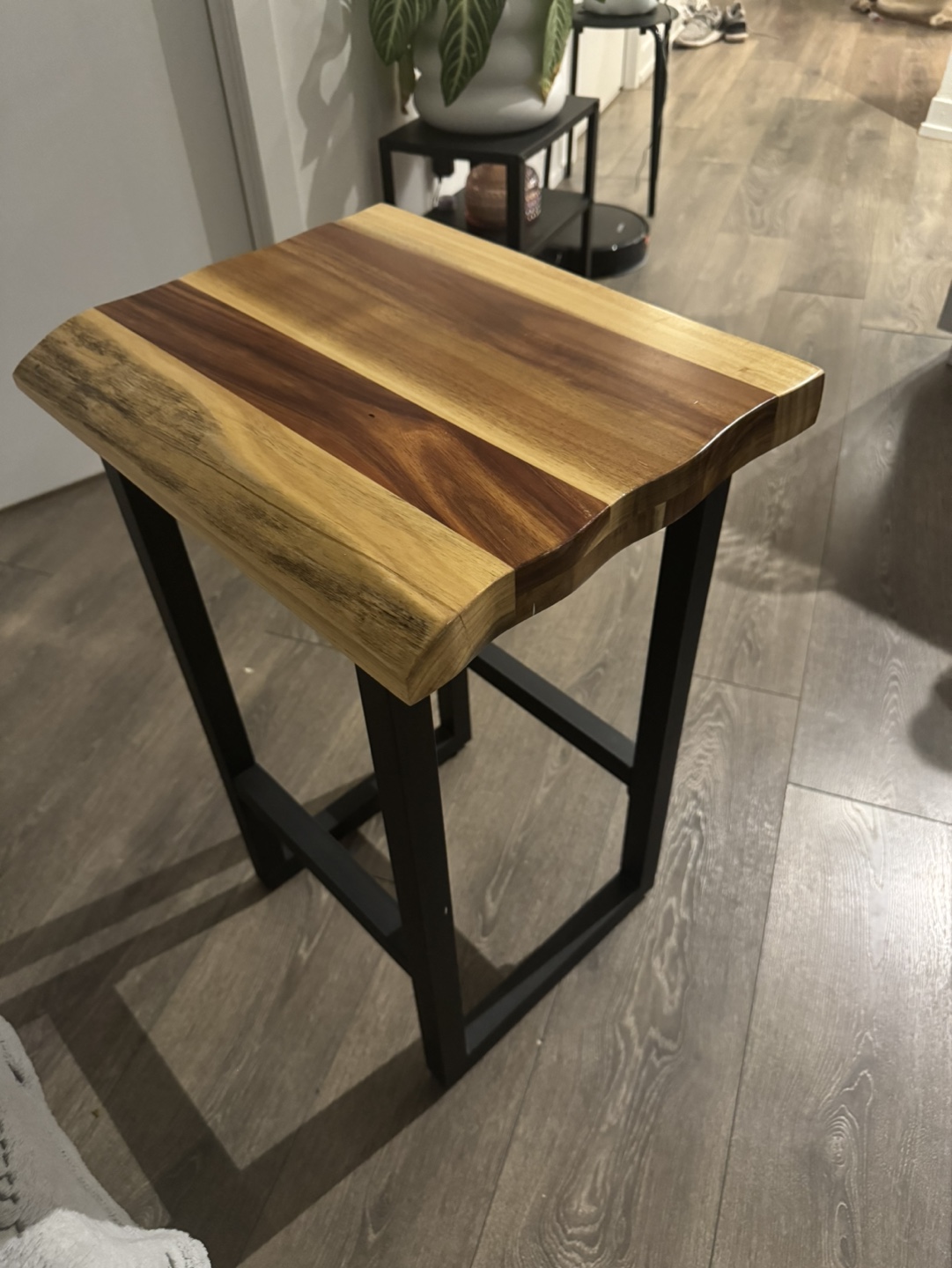 Live Edge Wooden Side Table - photo 2